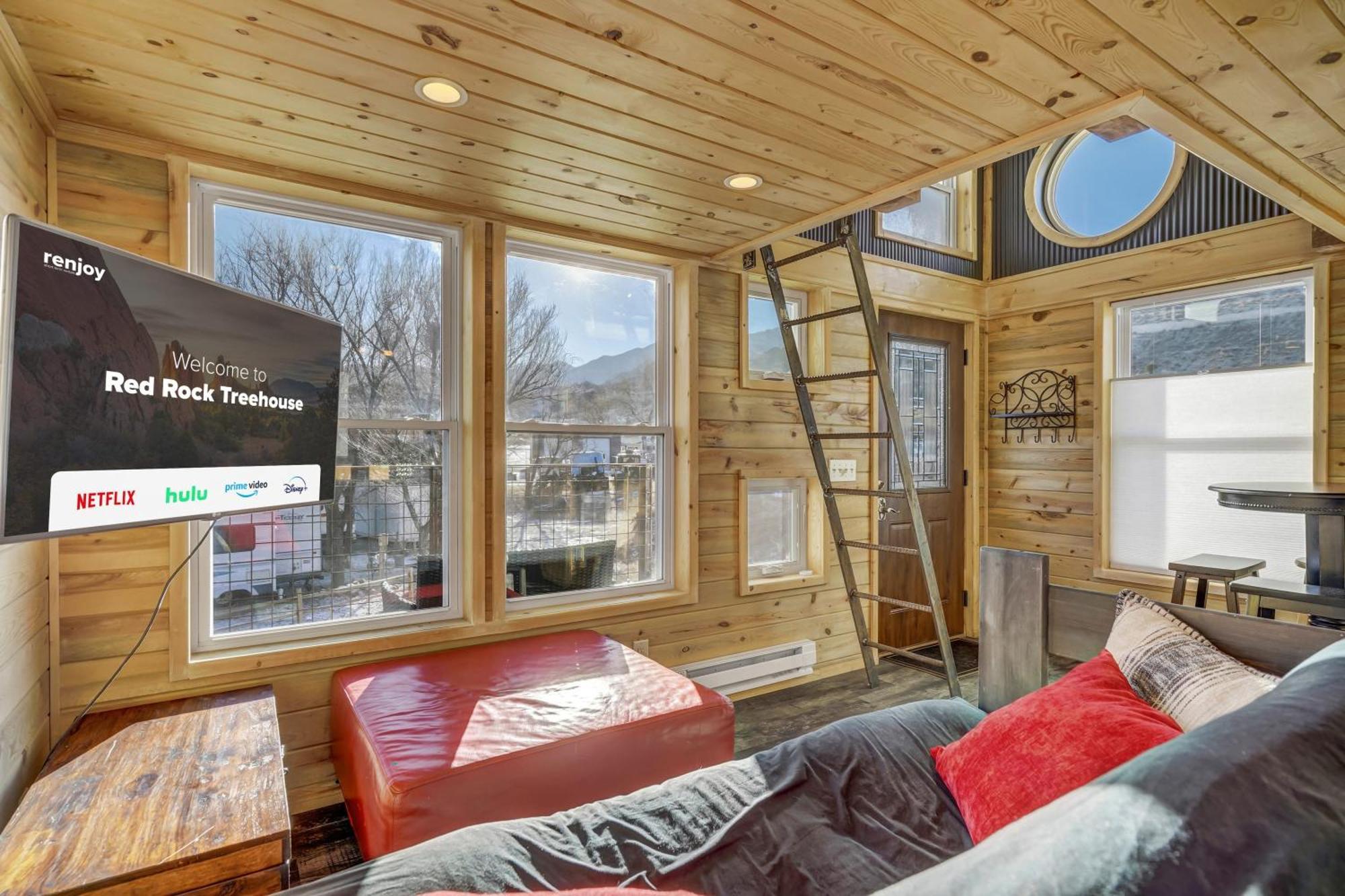 Red Rock Treehouse Unique In Old Colorado City Колорадо Спрингс Екстериор снимка